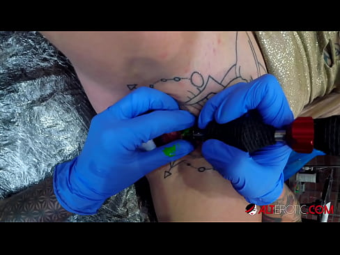 ❤️ Extrem tätowierte Hottie Sully Savage hat ein Tattoo auf ihrer Klitoris Just porn bei uns de.sexygirlspics.ru ️❤